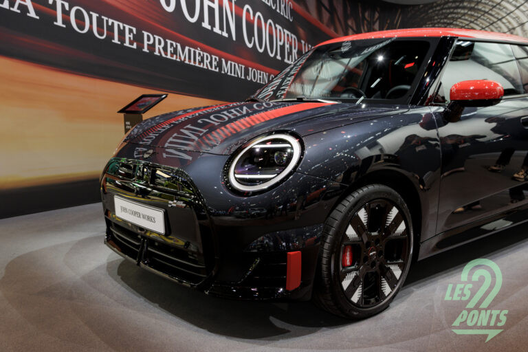 Mini Cooper JCW Electric - Mondial de l'Auto de Paris
