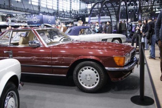 Mercedes-Benz 300 SL R107