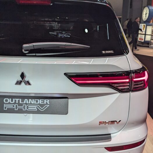 Mitsubishi Outlander 2025