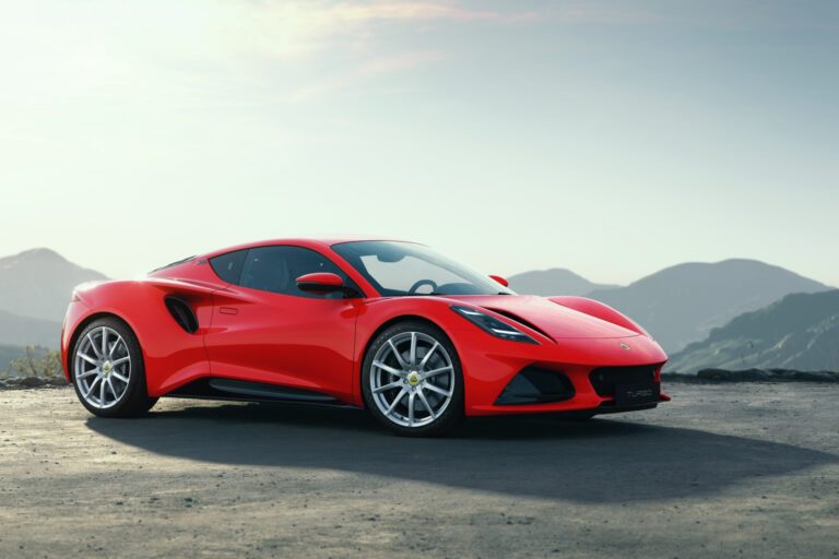 Lotus Emira Turbo