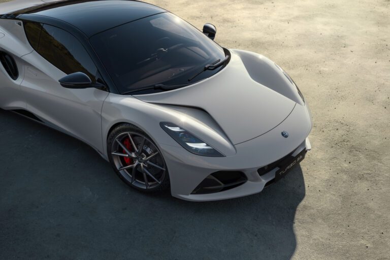 Lotus Emira Turbo SE