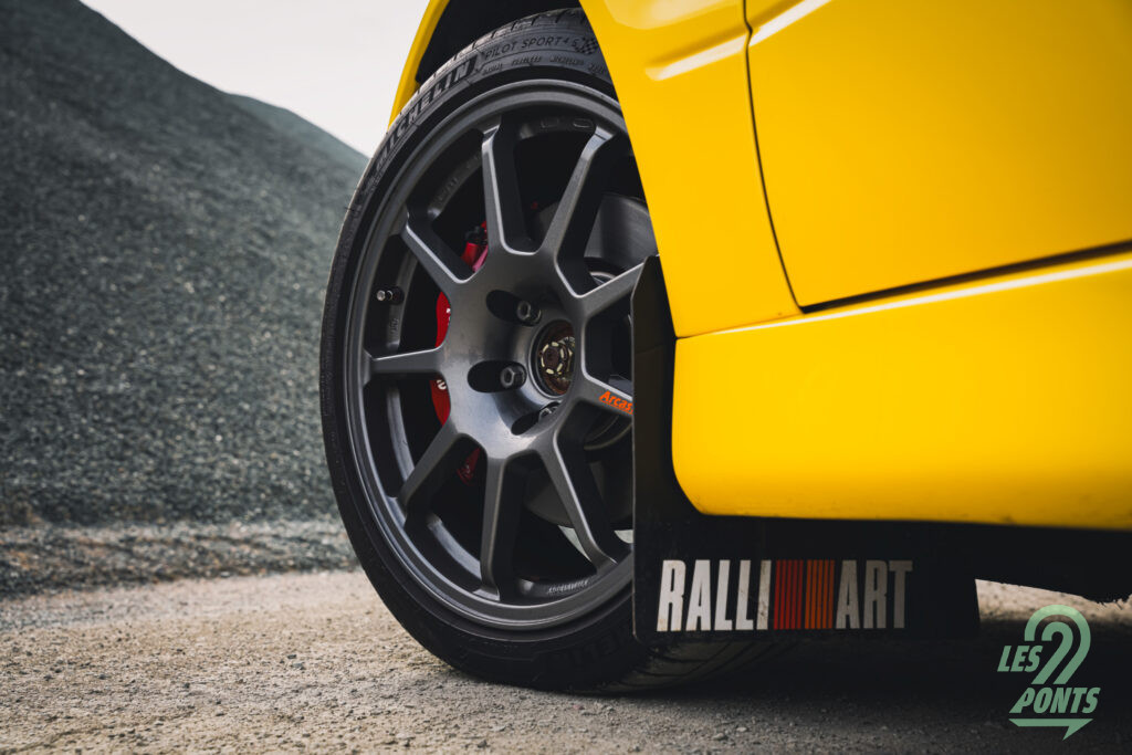 Essai - Mitsubishi Lancer Evolution VIII : Rallye dans l'âme