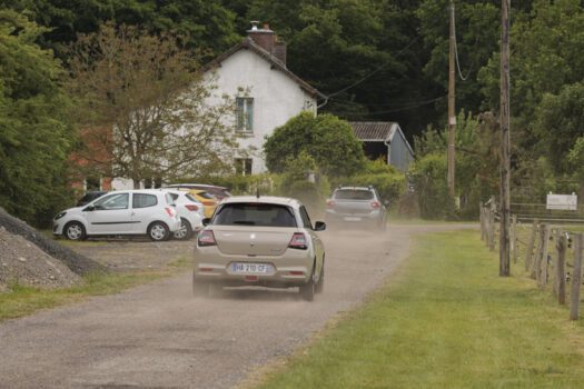Comparatif Dacia Sandero Stepway Extrême Auto / Suzuki Swift Pack 1.2 Hybrid SVHS CVT