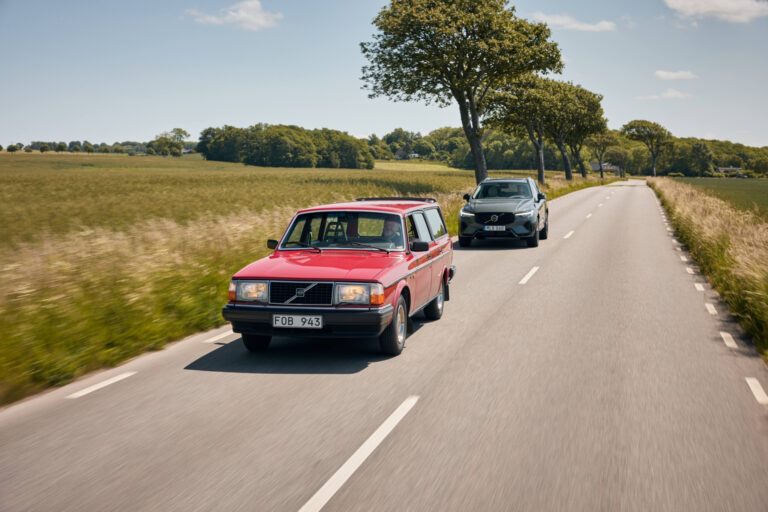 La Volvo 240 suivie du SUV XC60