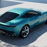 Nouvelle Ferrari Amalfi vue de trois-quarts arrière droit, dans sa couleur vert bleuté
