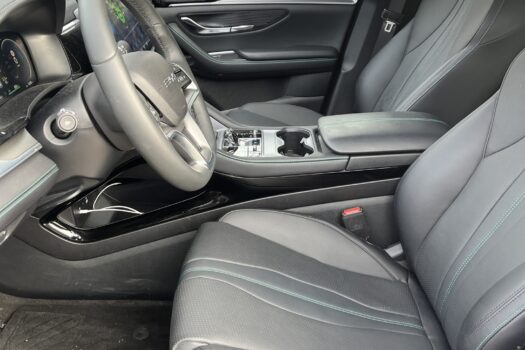 BYD Seal U DM-i - places avant