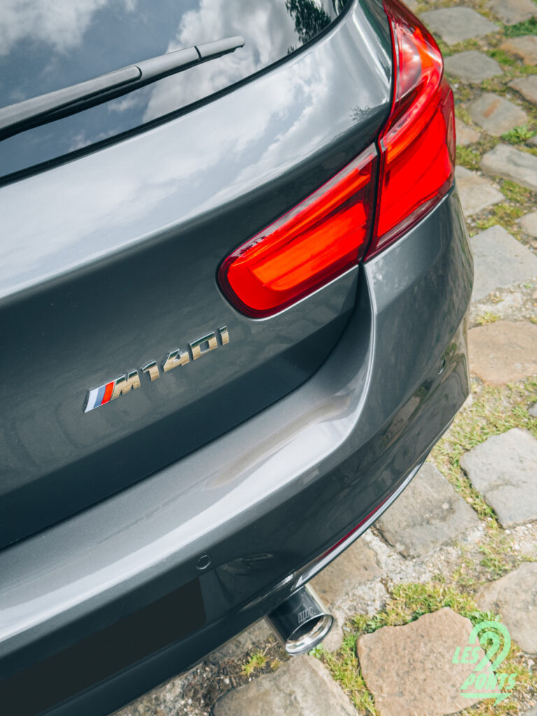 BMW M140i