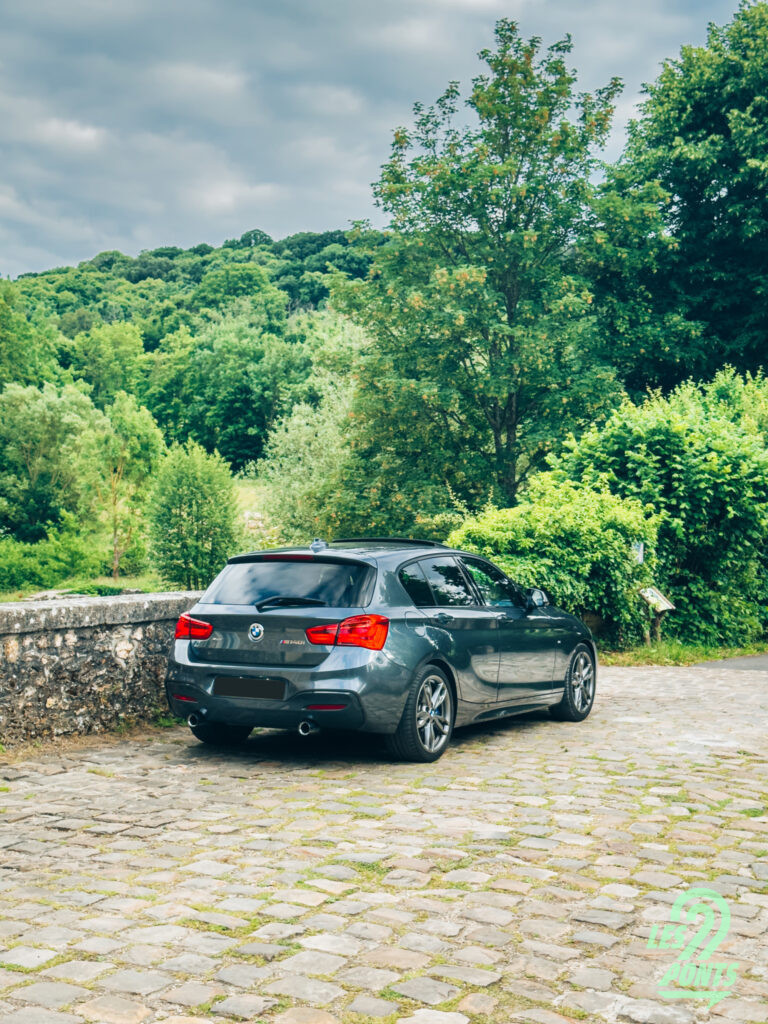 L'arrière de la M140i