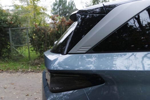 Peugeot E-5008