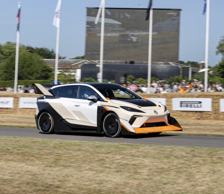 MG EX4 - Goodwood FOS 2025