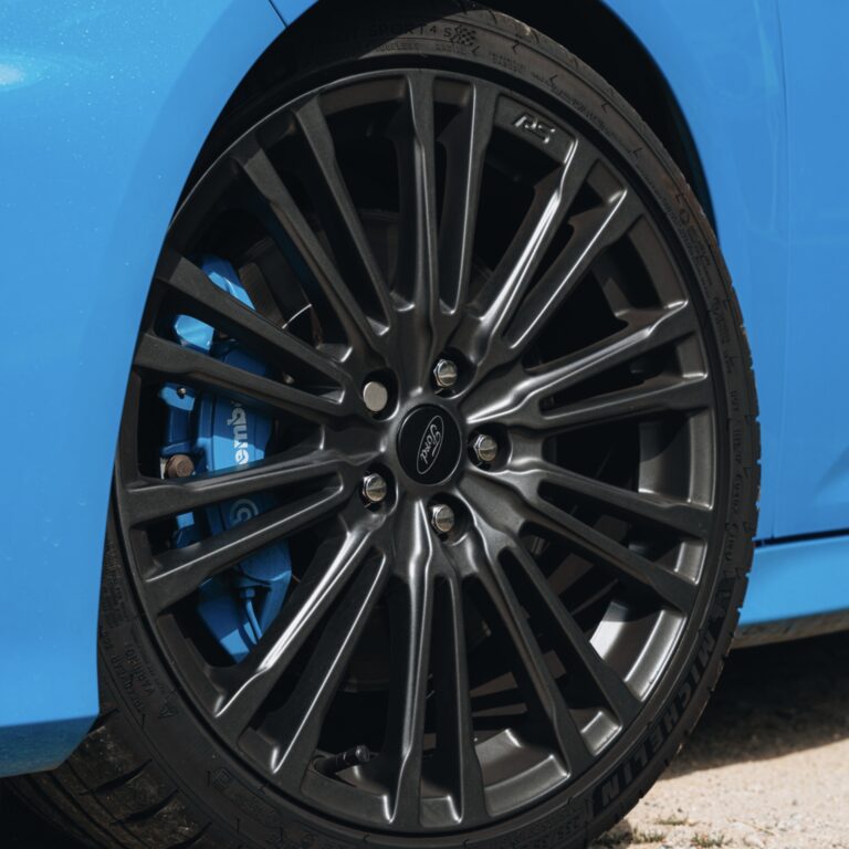 Les jantes et les étriers de la Focus RS.