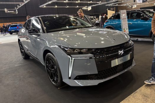 DS Numéro 4 3/4 avant