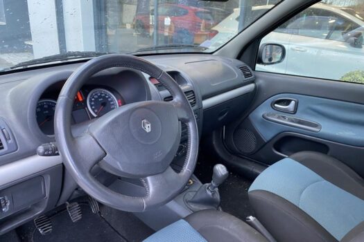 Renault Clio 2 Campus - © ycarselection.fr