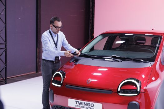 Orifice pour remplissage lave-glace