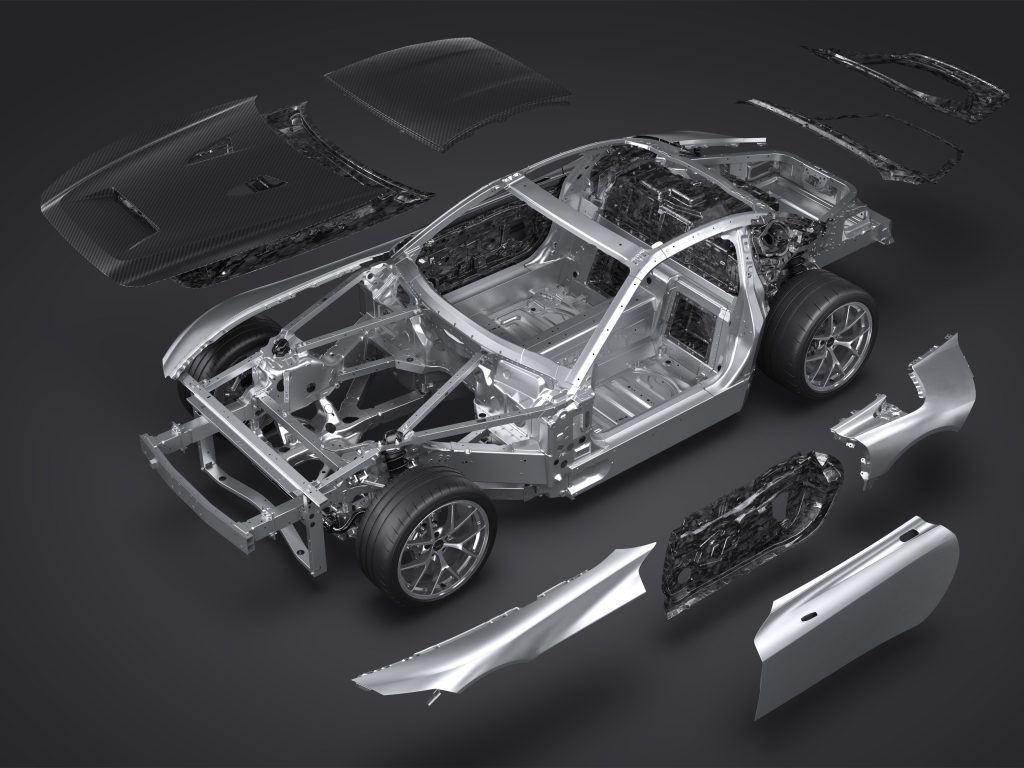 La Toyota GT GR possède un châssis en aluminium, avec des panneau renforcés en fibre de carbone