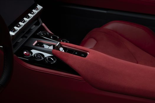 Vue de la console centrale de la Toyota GT GR