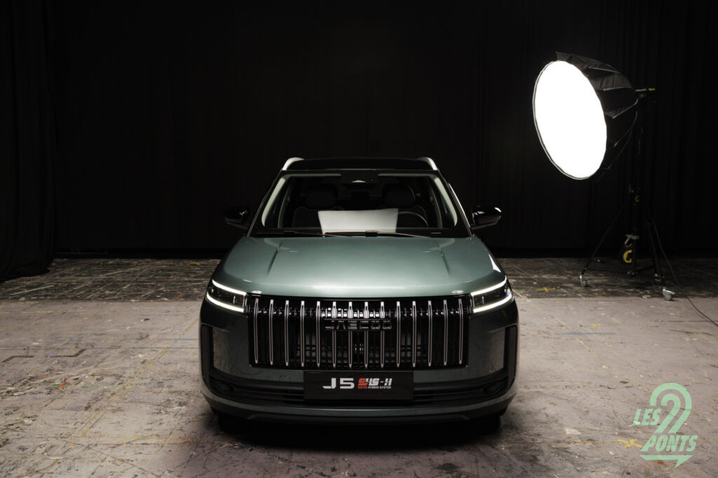 Jaecoo 5 HEV, session studio fin 2025