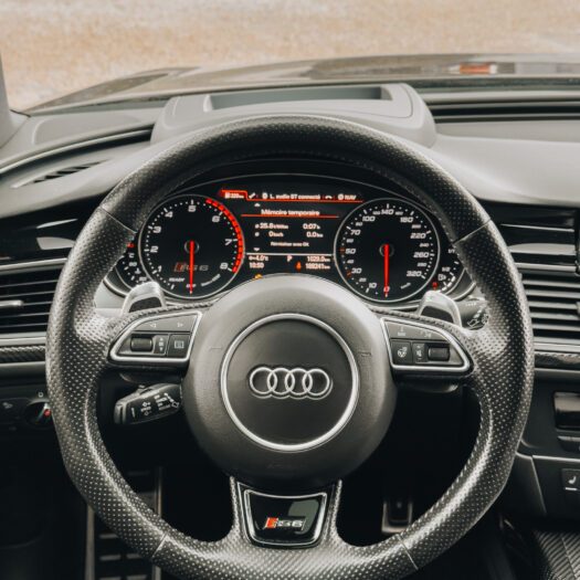 L'habitacle de la RS6.