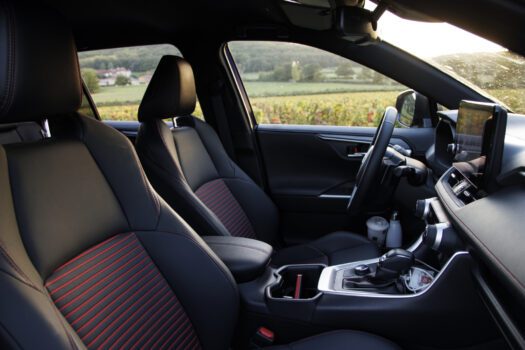 Suzuki Across intérieur