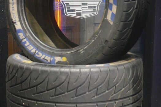 Pneus Hypercar Cadillac v