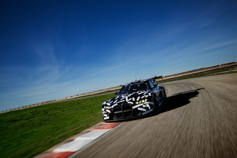 BMW M3 Touring GT3 en piste