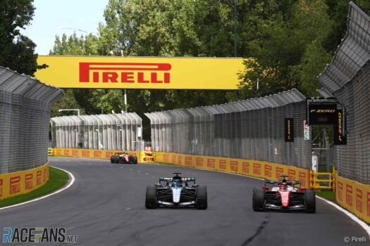 La bataille en piste entre George Russell et Charles Leclerc