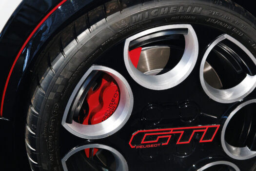 Peugeot E 208 GTI