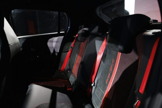 Peugeot E 208 GTI