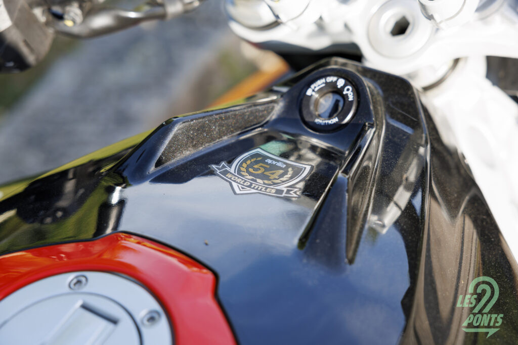 Aprilia Tuono 457