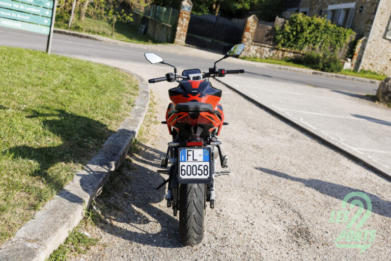 Aprilia Tuono 457