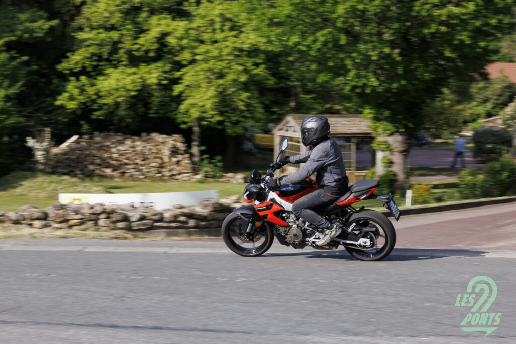 Aprilia Tuono 457