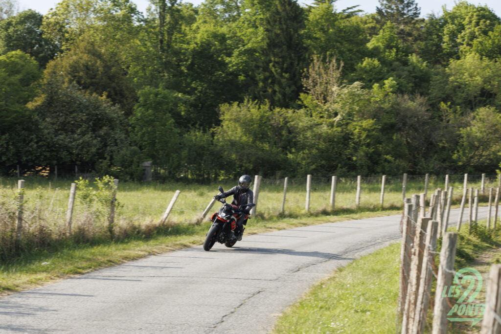 Aprilia Tuono 457