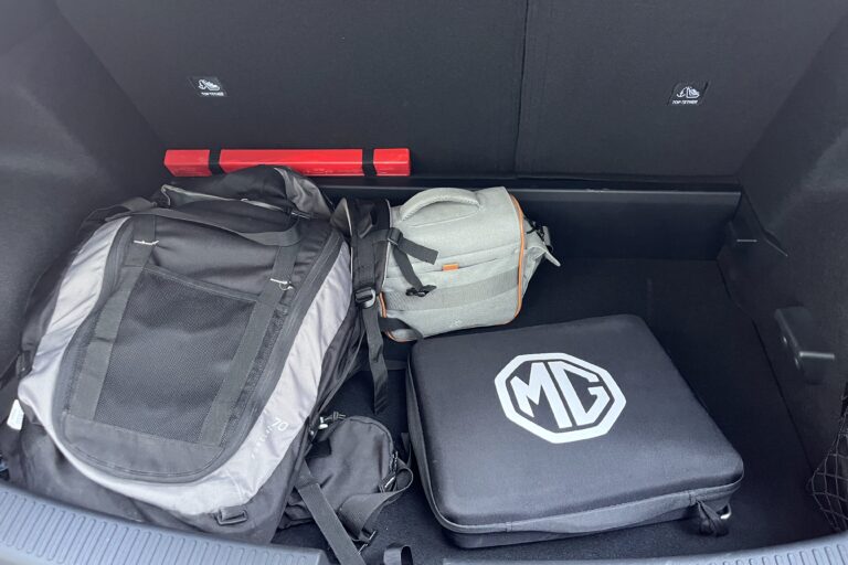 Le coffre de la nouvelle MG4 EV Urban permet de ranger 480L de bagages
