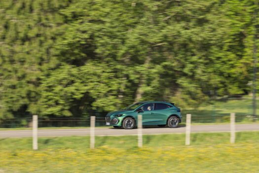 RENAULT CLIO VI FULL HYBRID E-TECH