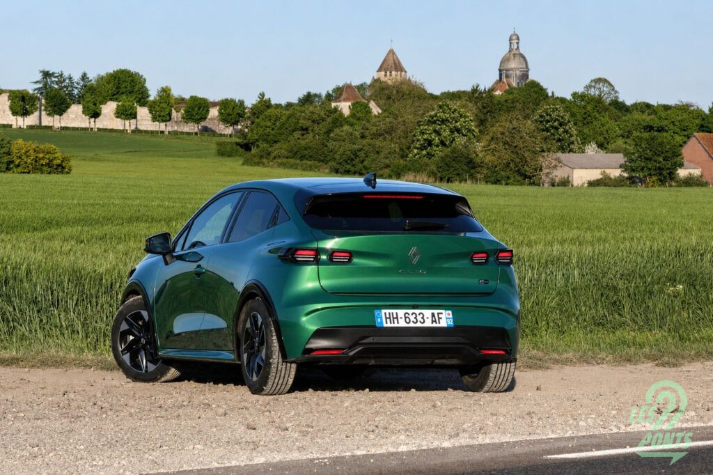 Clio à Provins