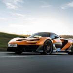Vue de trois-quarts avant de la McLaren W1