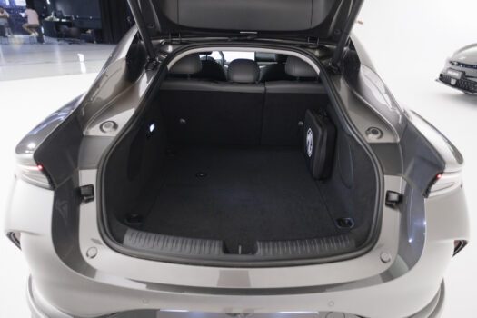 Coffre MG IM5 : 457 - 1290 L ; frunk avant de 18 L.