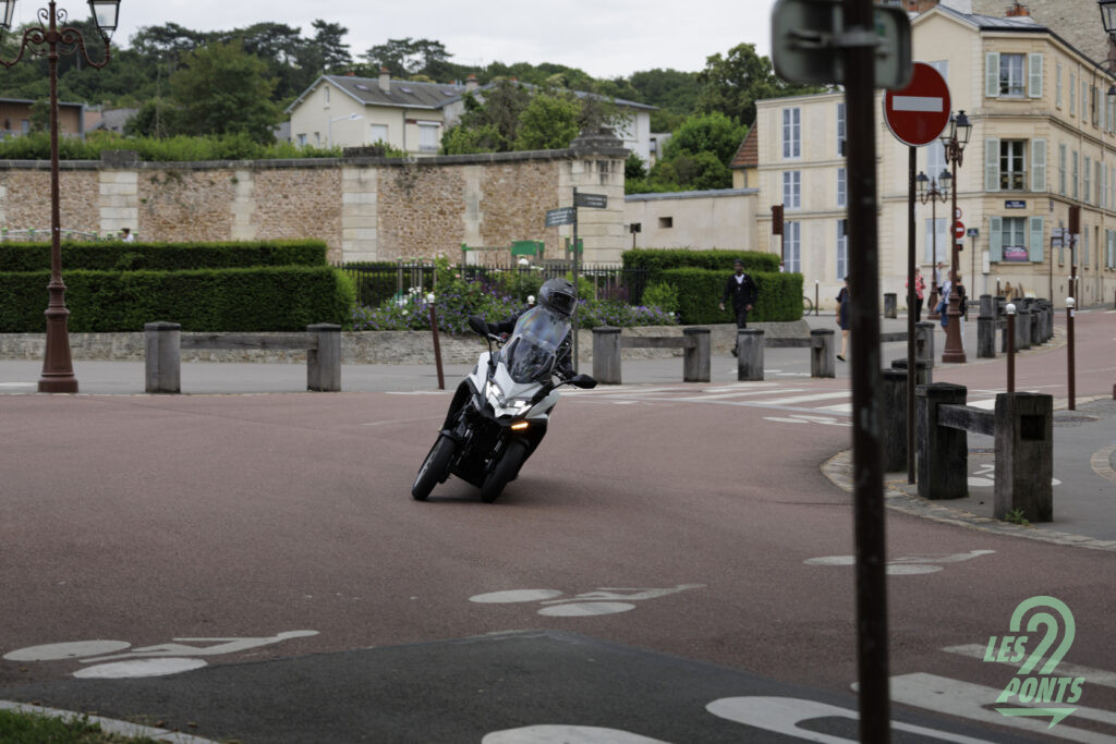 Kymco CV3 575
