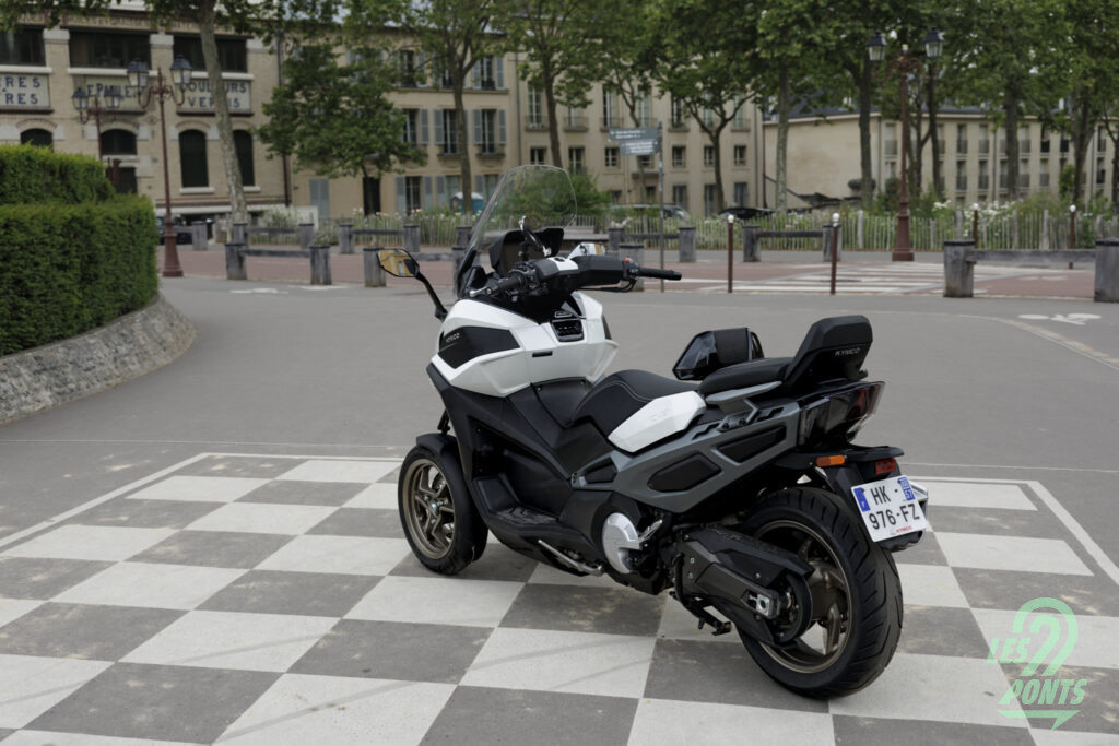 Kymco CV3 575