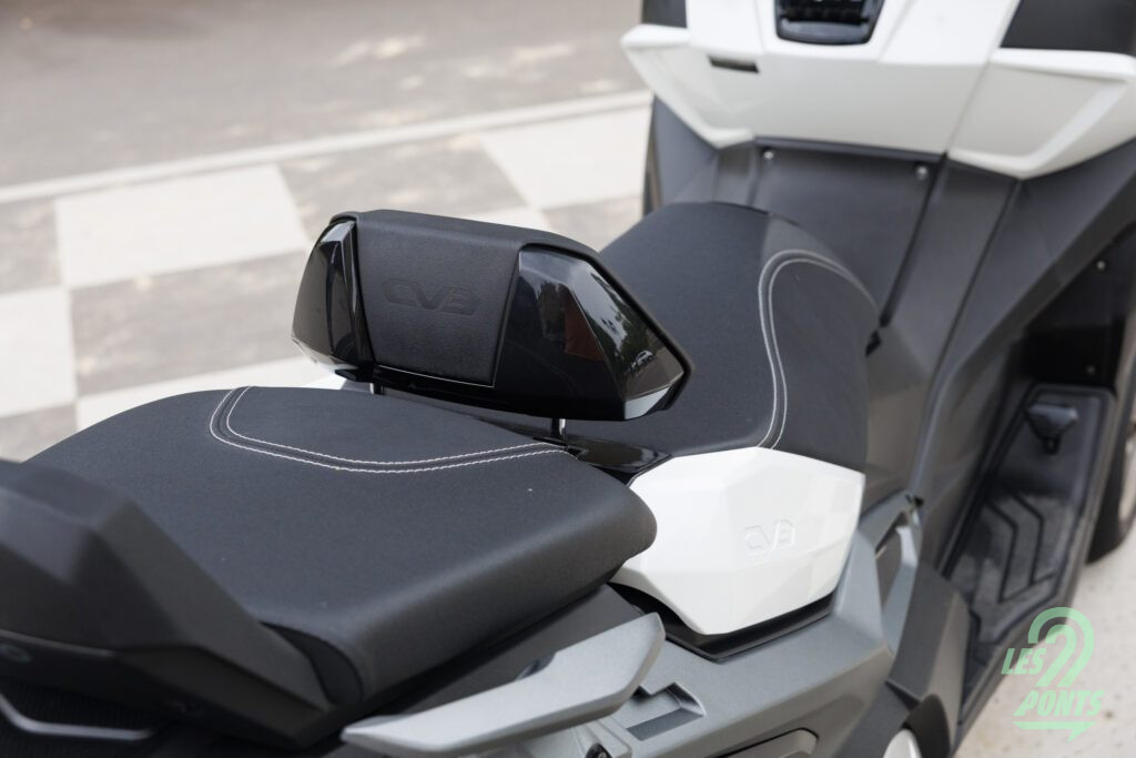 Kymco CV3 575