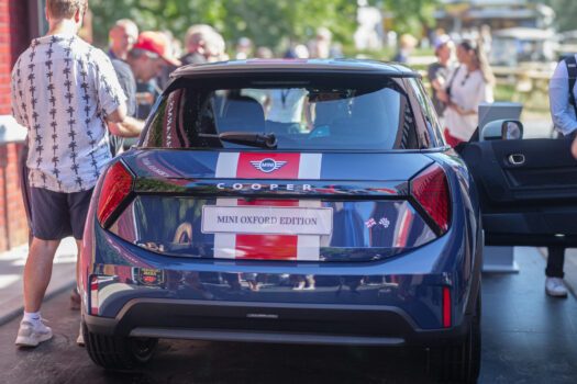 La nouvelle Mini Cooper Oxford Edition vue de dos
