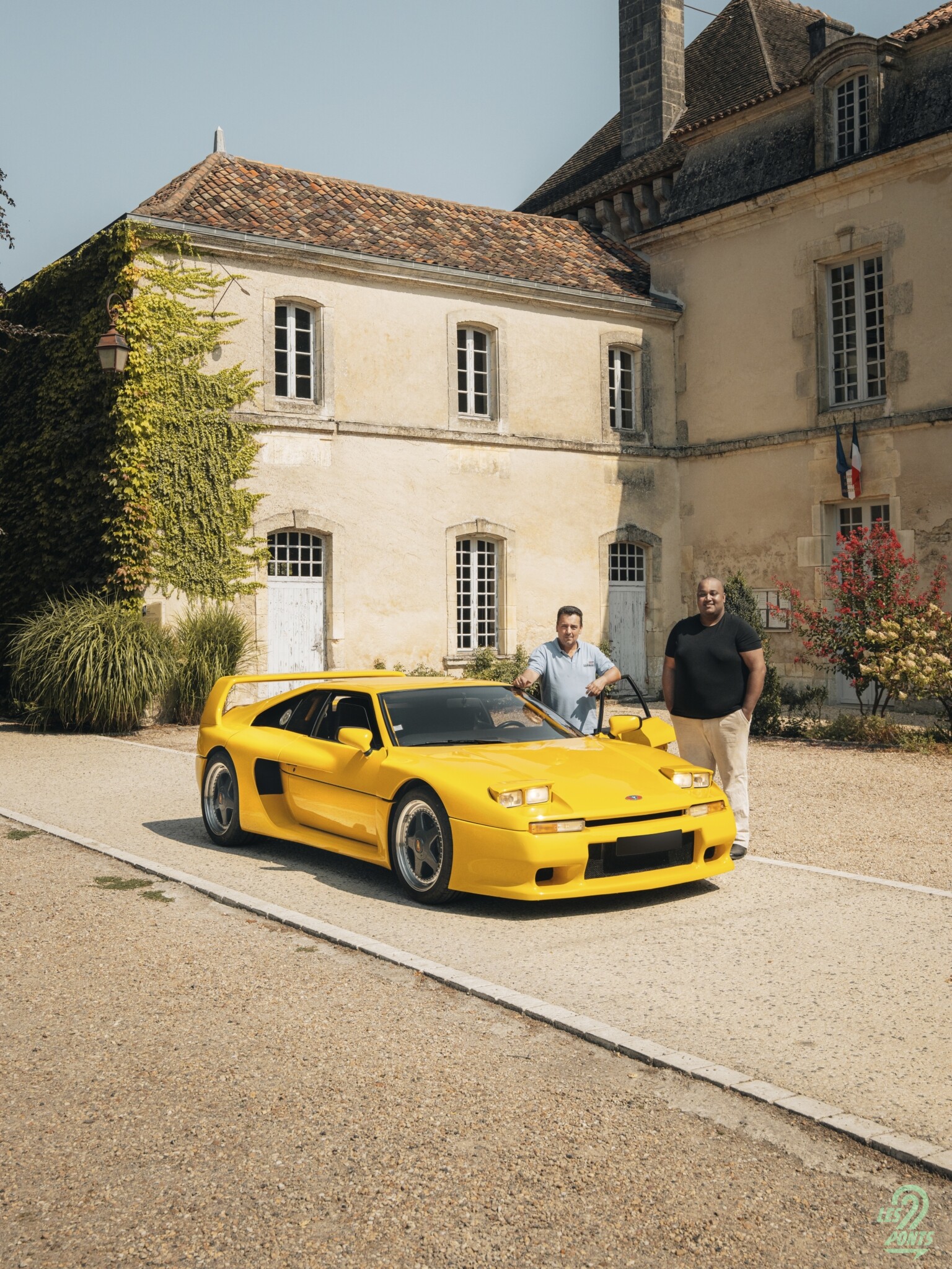 La Venturi 400 GT avec Patrick, son propriétaire et Aurélien.