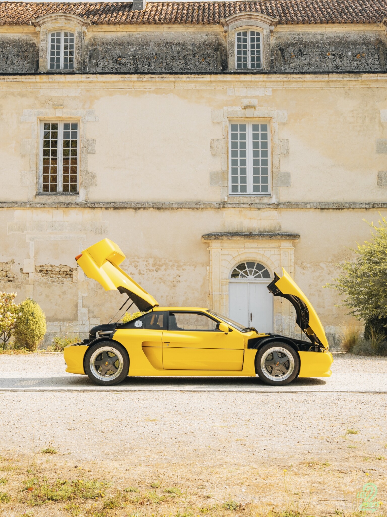 Le profil de la 400 GT