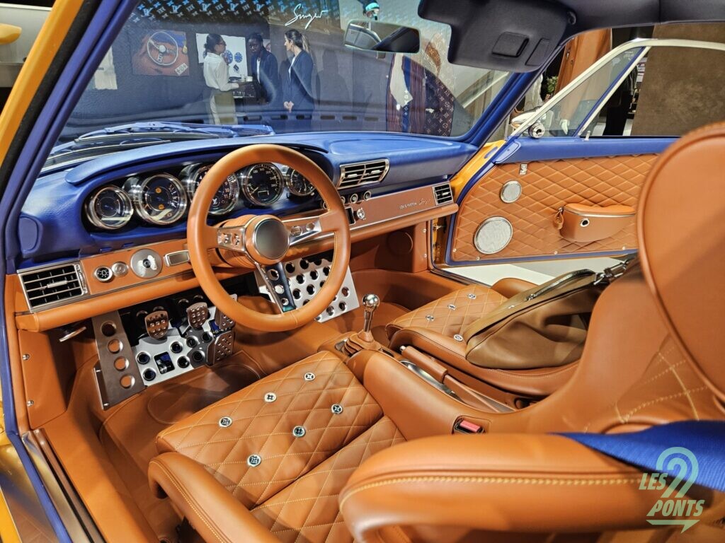 Porsche 911 Coupé Classic by Singer & Louis Vuitton