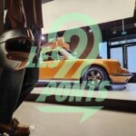 Porsche 911 Coupé Classic by Singer & Louis Vuitton