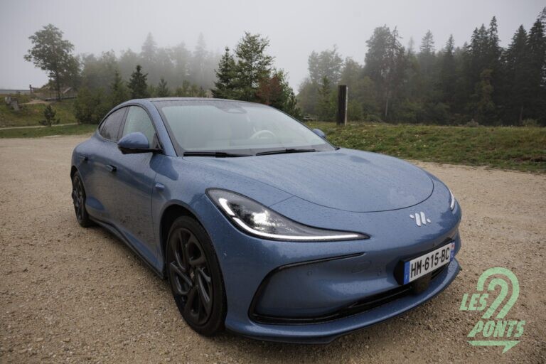 MG IM5 AWD