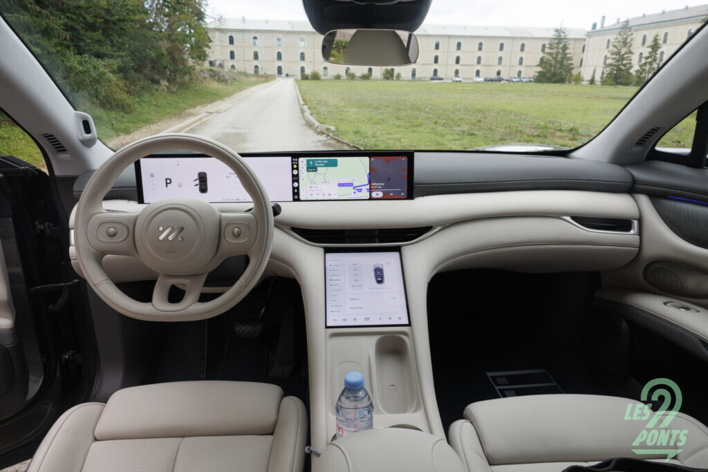 MG IM6 AWD