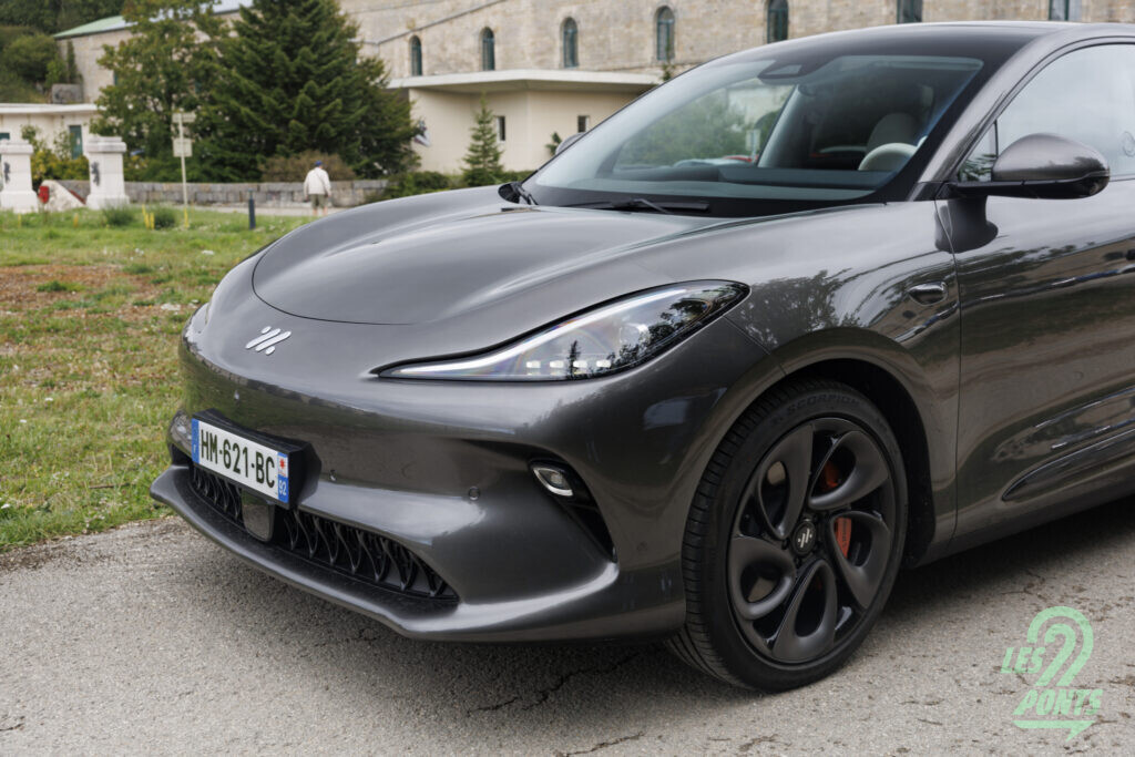MG IM6 AWD