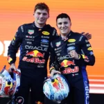 Isack Hadjar et Max Verstappen sur le podium à Baku