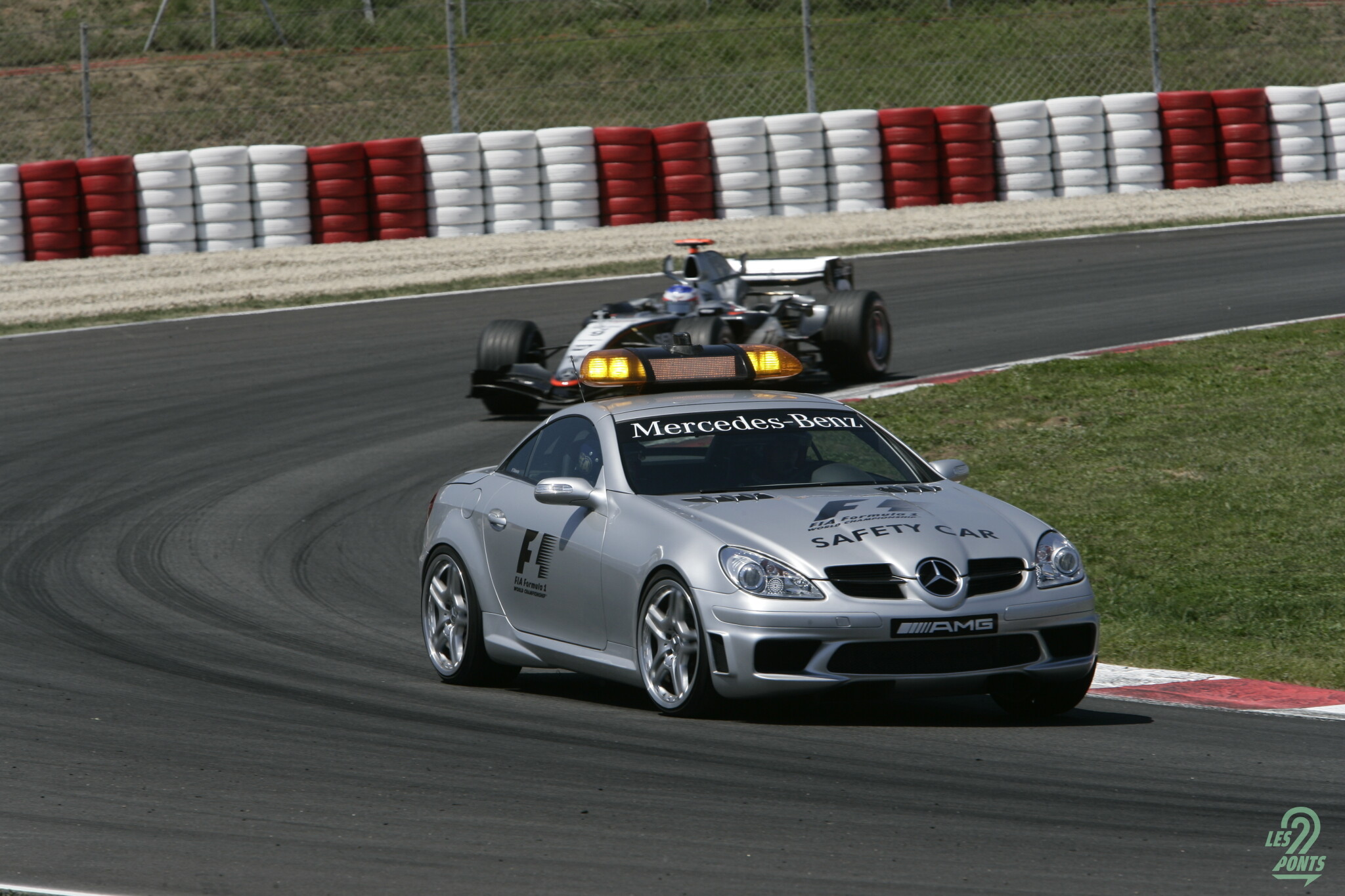Mercedes-Benz SLK 55 AMG Safety Car lors du Grand Prix de Barcelone en 2005.